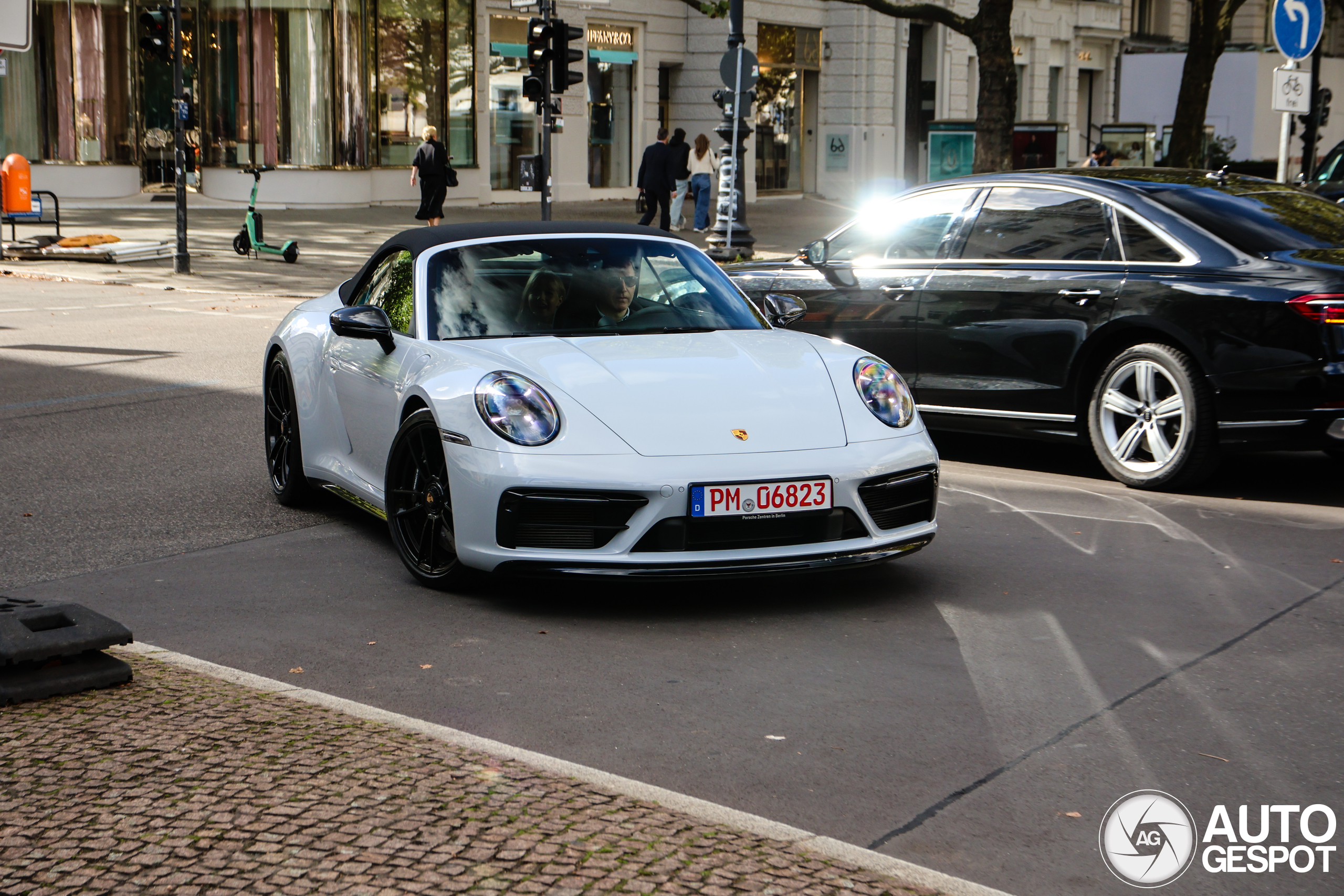 Porsche 992 Carrera 4 GTS Cabriolet