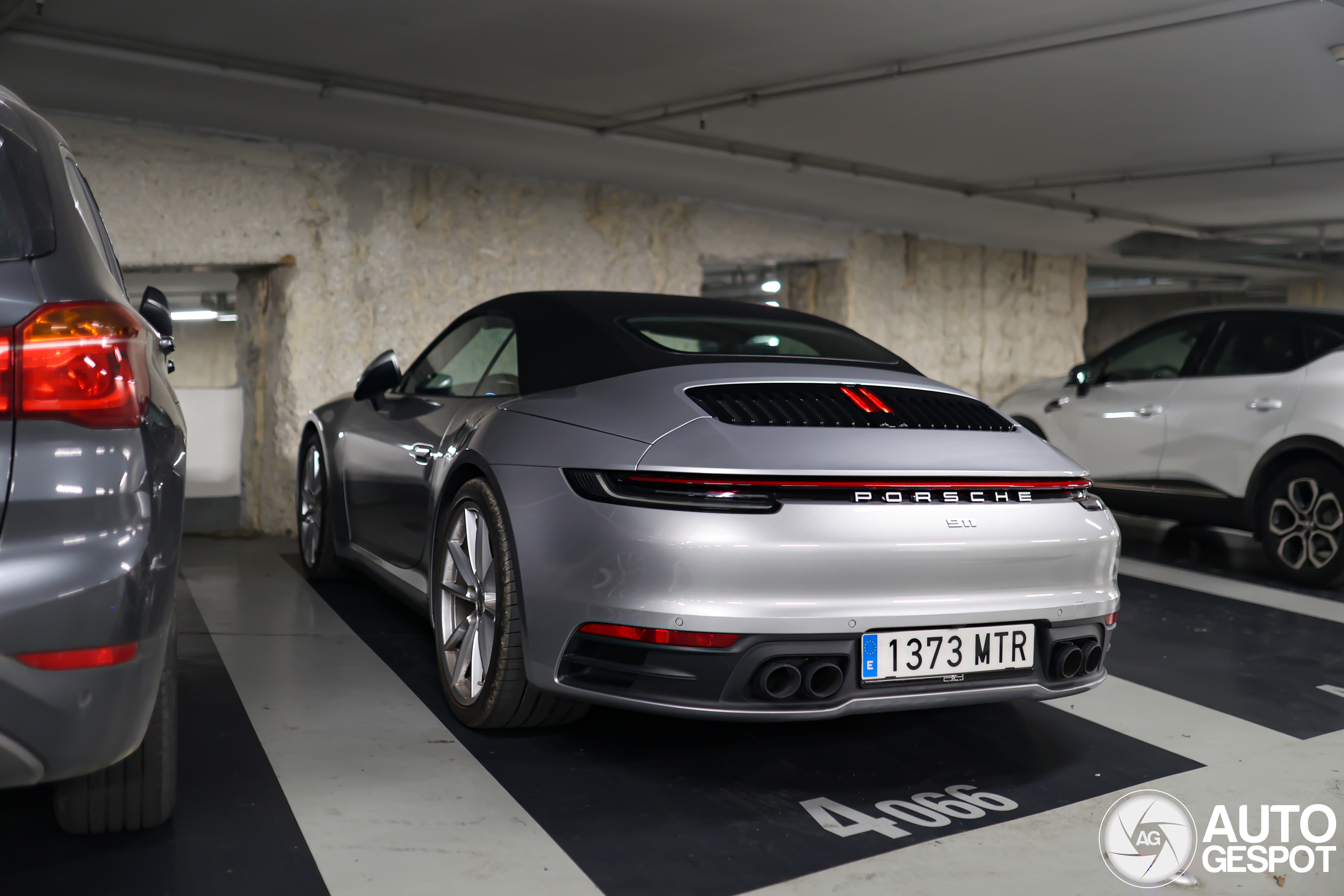 Porsche 992 Carrera 4S Cabriolet