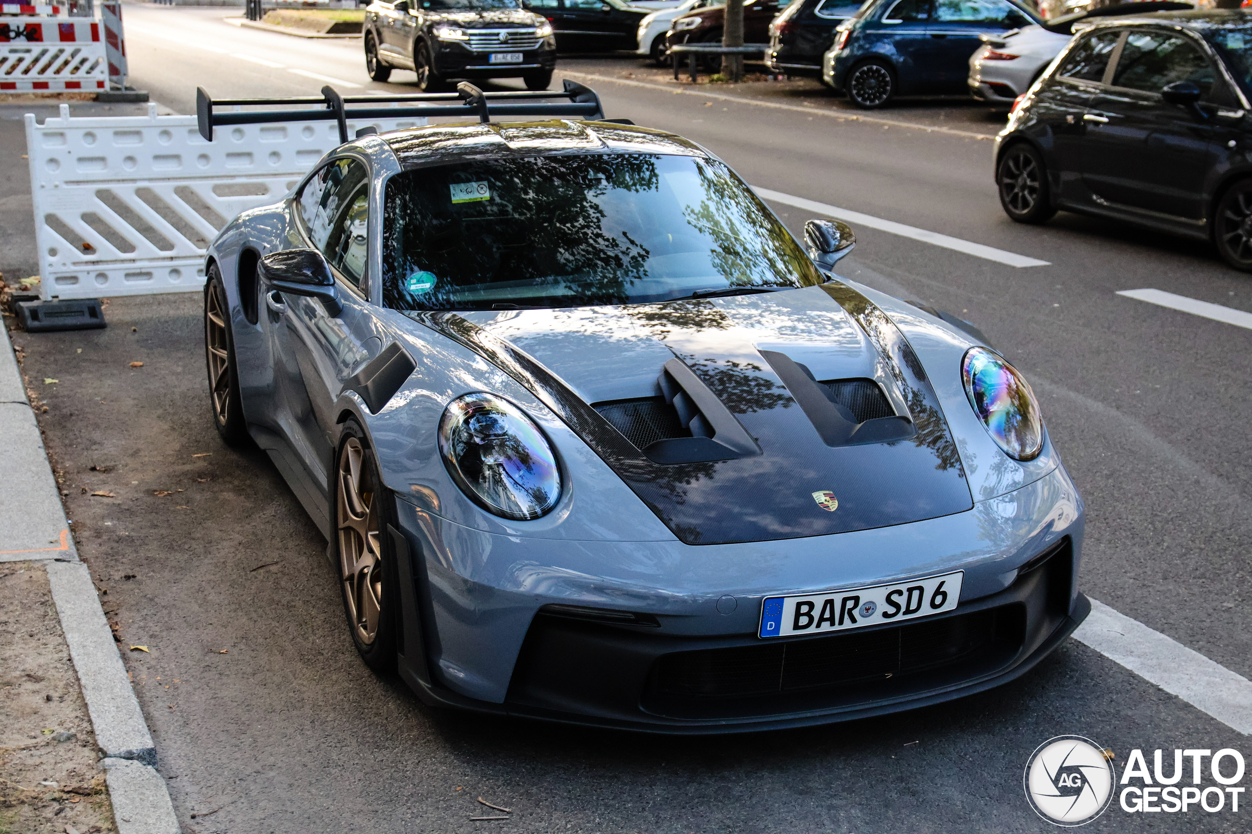 Porsche 992 GT3 RS Weissach Package