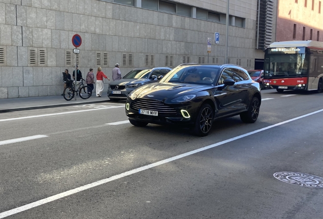 Aston Martin DBX