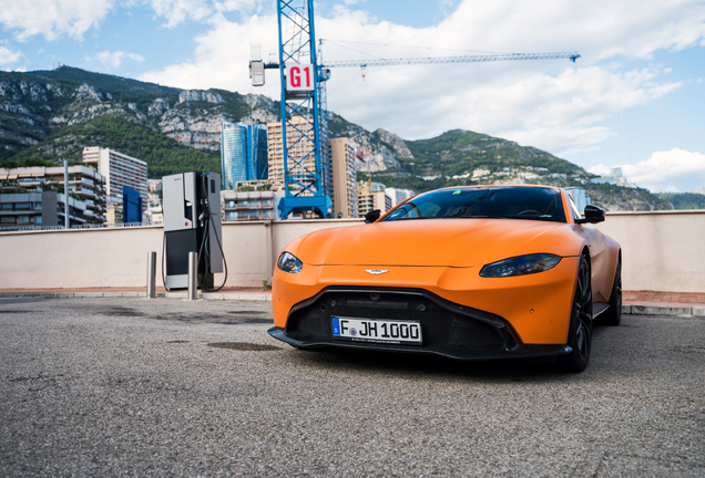 Aston Martin V8 Vantage 2018