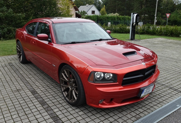 Dodge Charger SRT-8