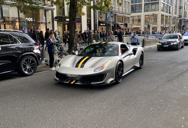 Ferrari 488 Pista