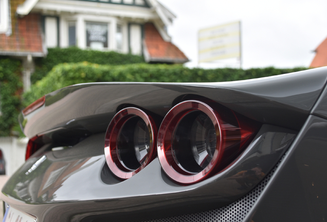 Ferrari F8 Tributo