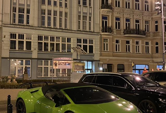 Lamborghini Huracán LP640-4 Performante Spyder