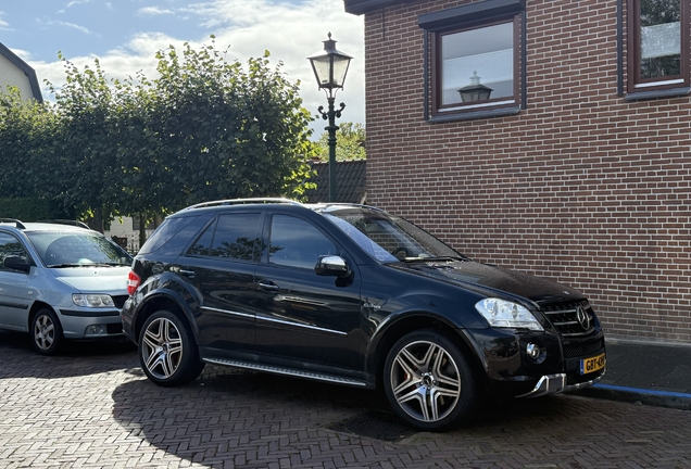 Mercedes-Benz ML 63 AMG W164