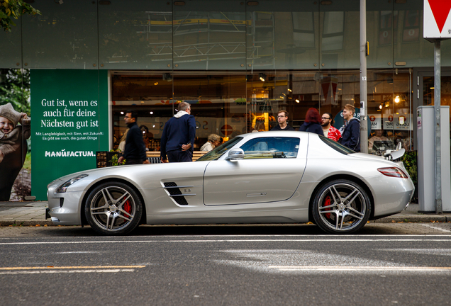 Mercedes-Benz SLS AMG