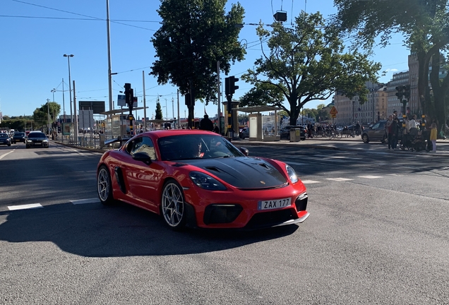 Porsche 718 Cayman GT4 RS Weissach Package