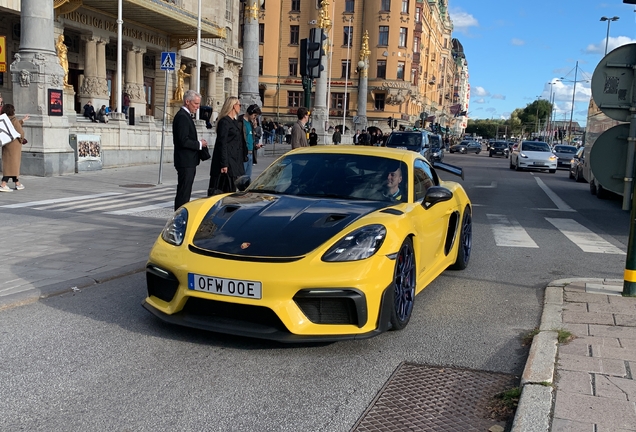 Porsche 718 Cayman GT4 RS Weissach Package