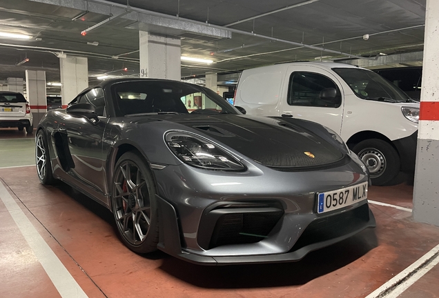 Porsche 718 Spyder RS Weissach Package