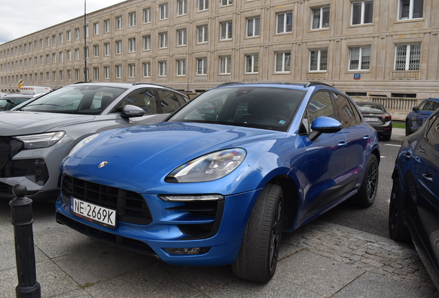 Porsche 95B Macan GTS