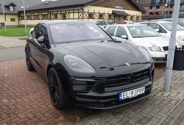 Porsche 95B Macan GTS MkIII