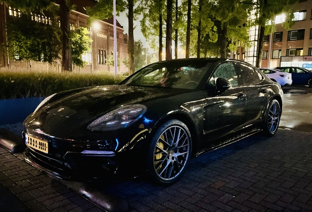 Porsche 971 Panamera Turbo