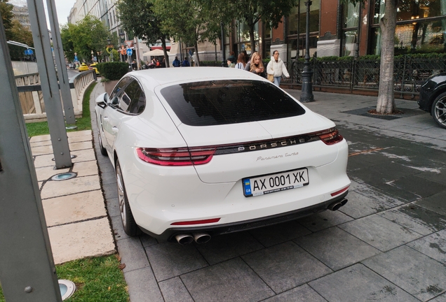 Porsche 971 Panamera Turbo