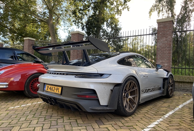 Porsche 992 GT3 RS Weissach Package