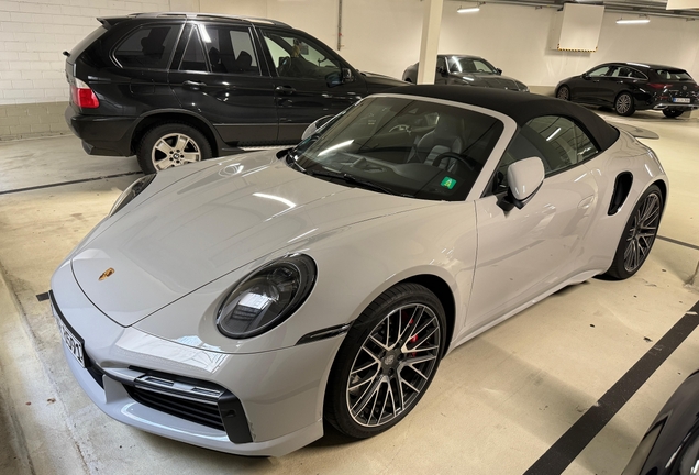 Porsche 992 Turbo Cabriolet