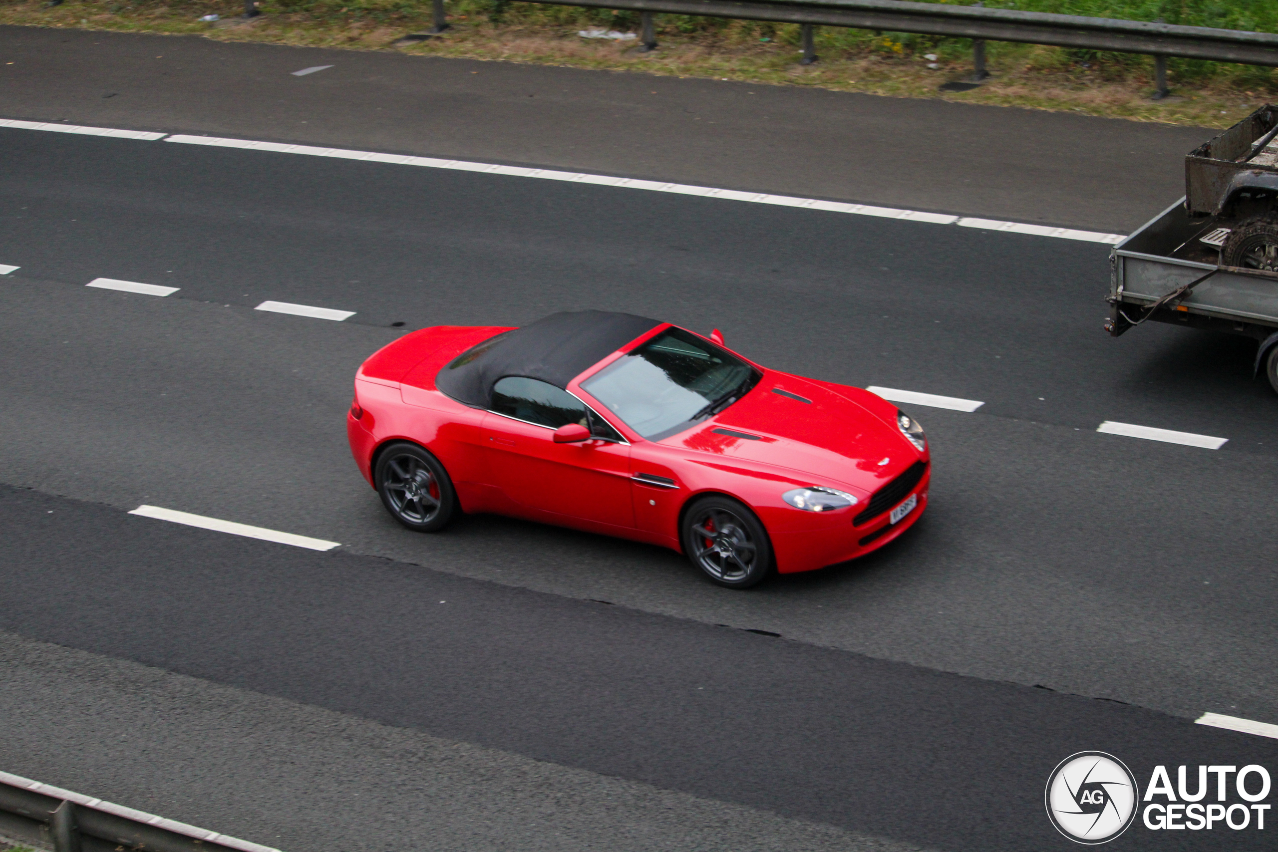 Aston Martin V8 Vantage Roadster