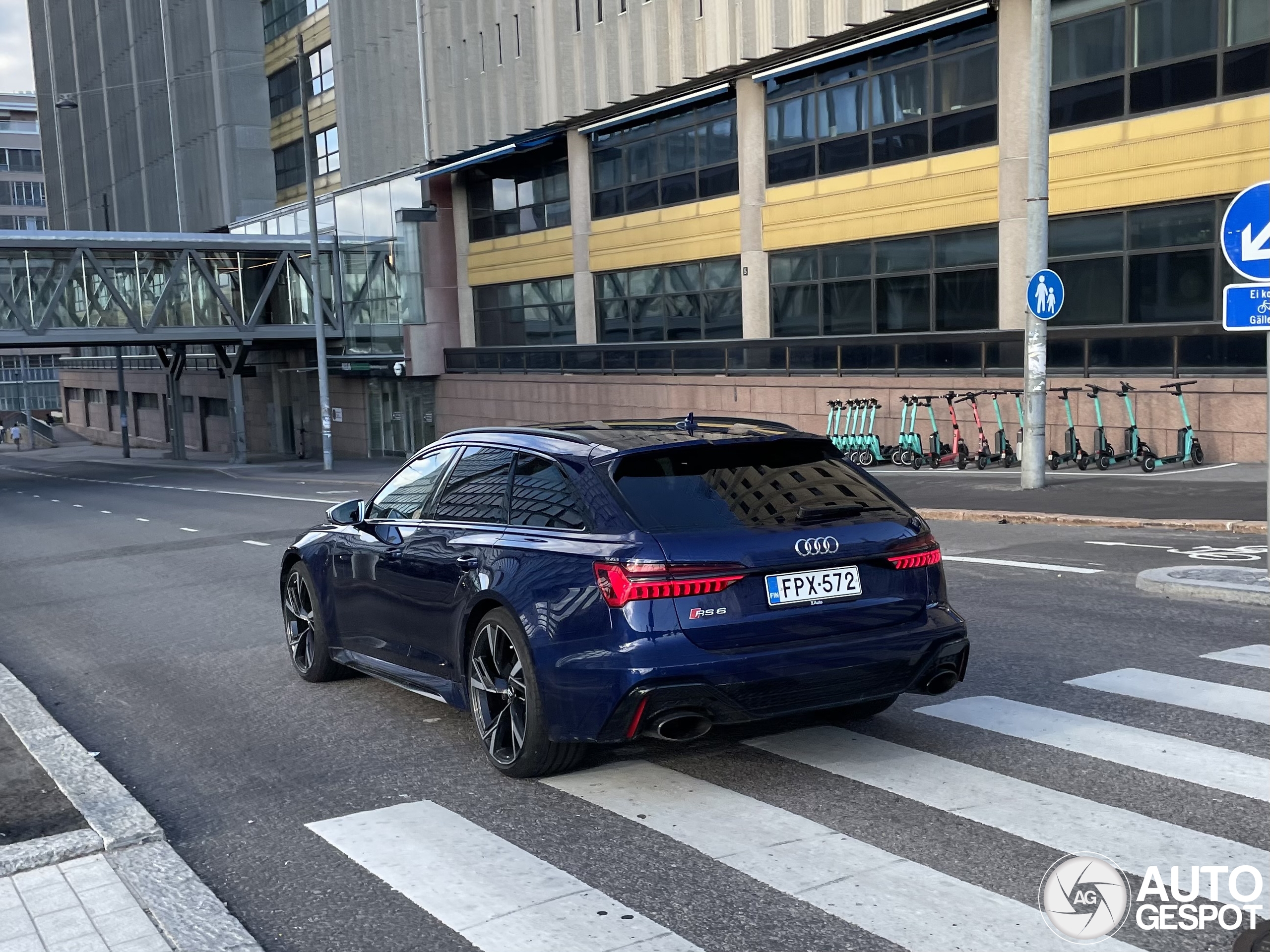 Audi RS6 Avant C8