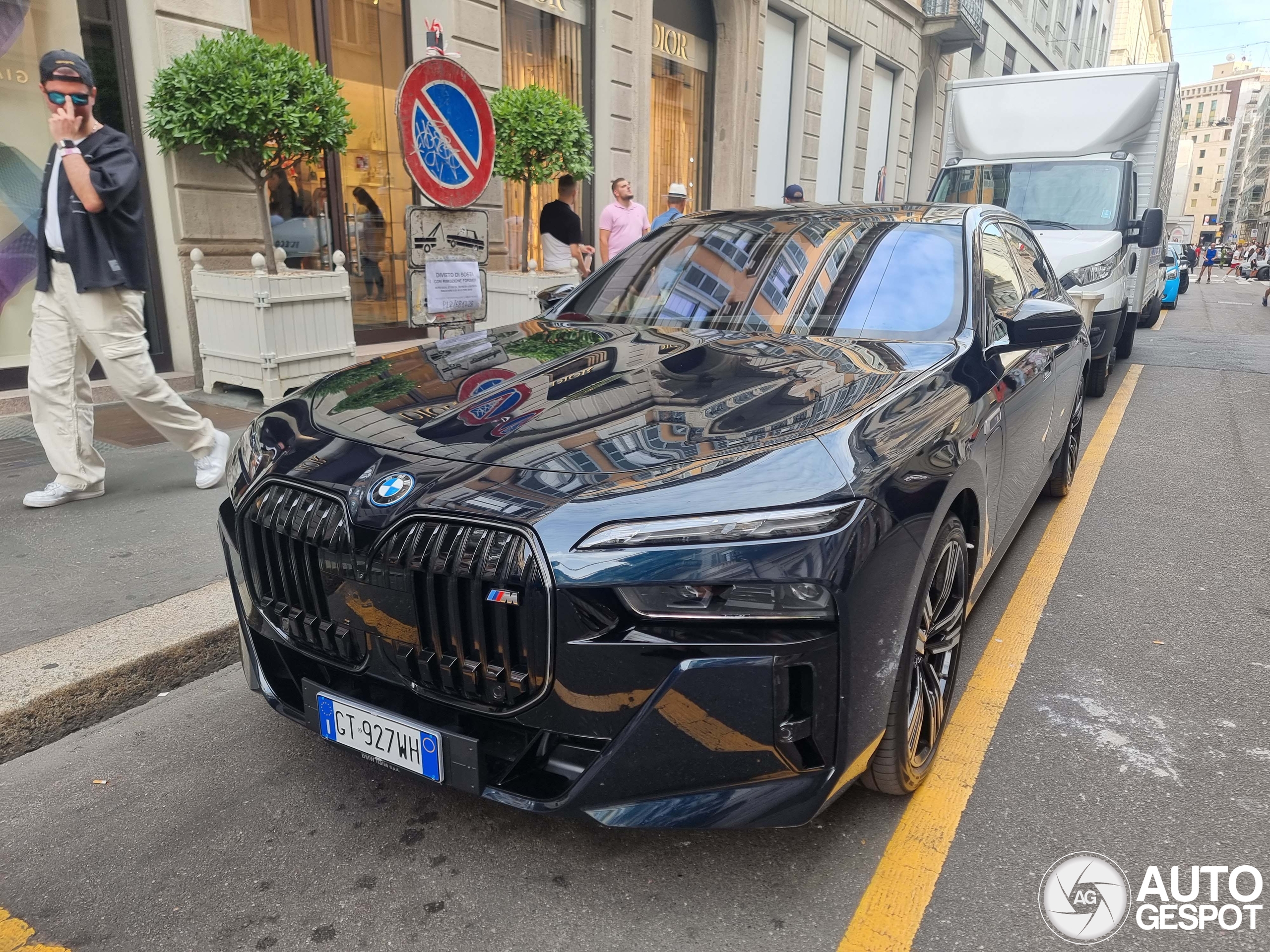 BMW M760e xDrive