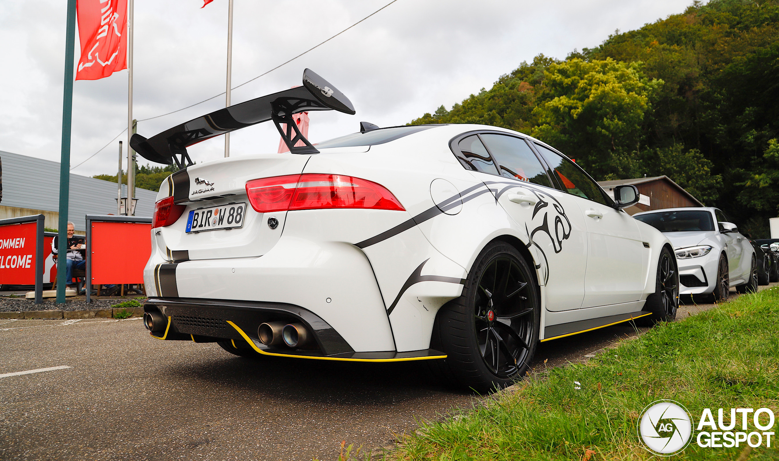 Jaguar XE SV Project 8