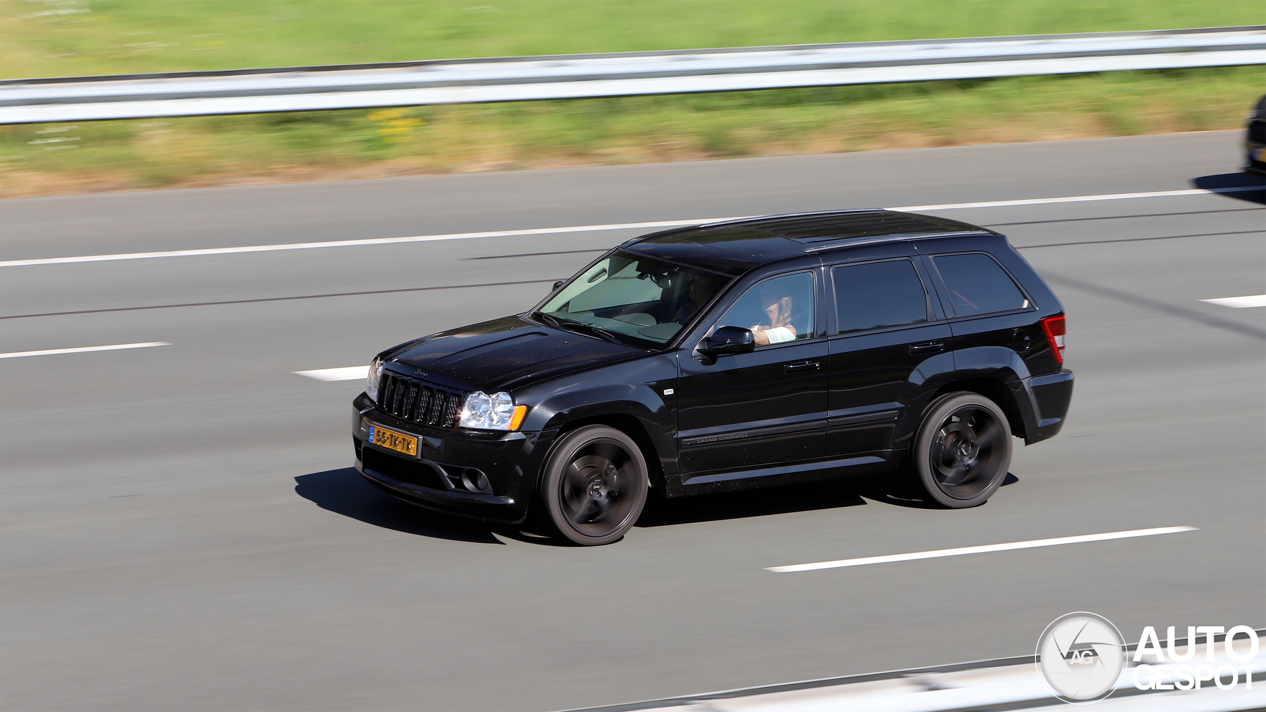 Jeep Grand Cherokee SRT-8 2005