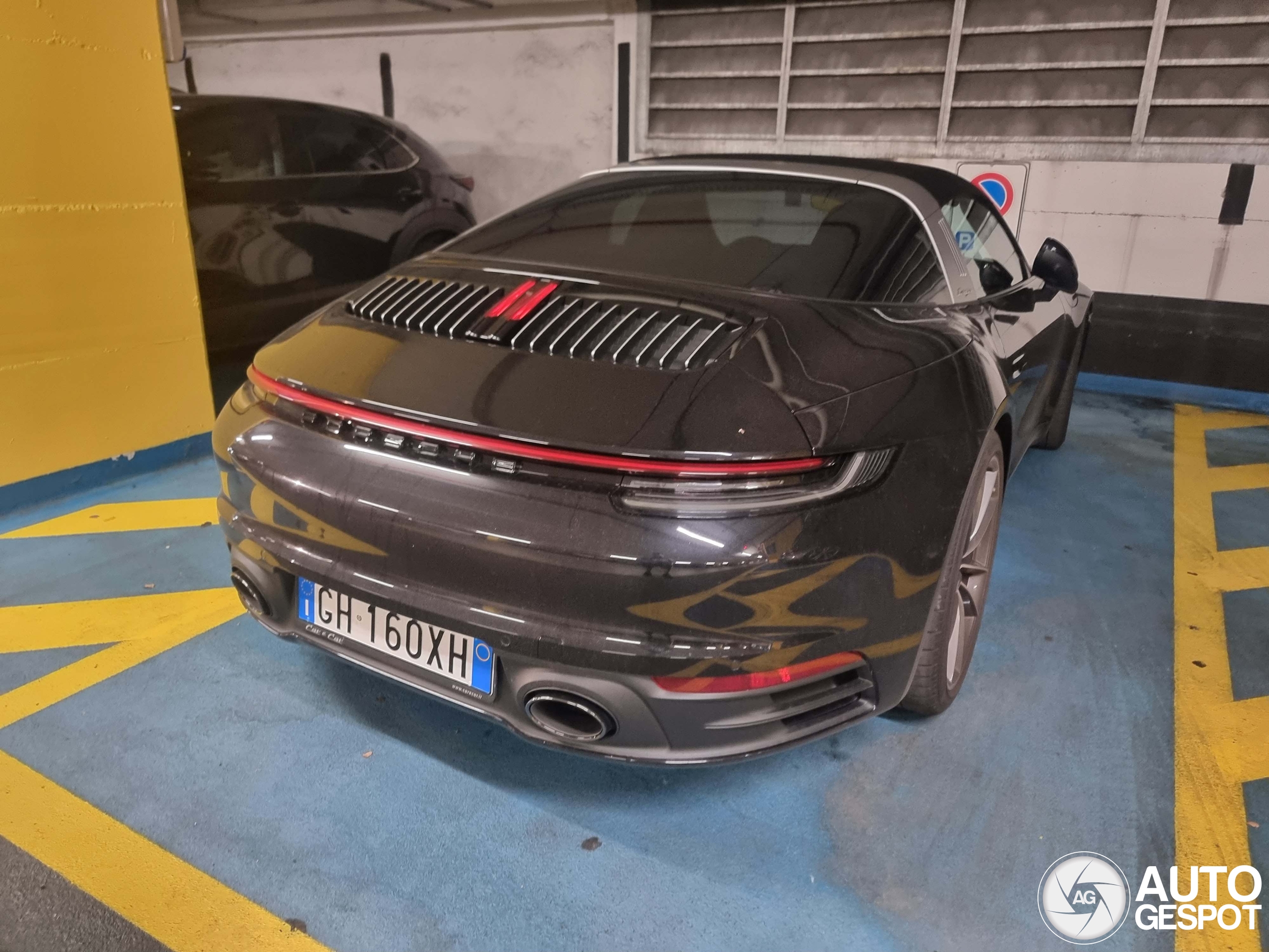 Porsche 992 Carrera 4S Cabriolet