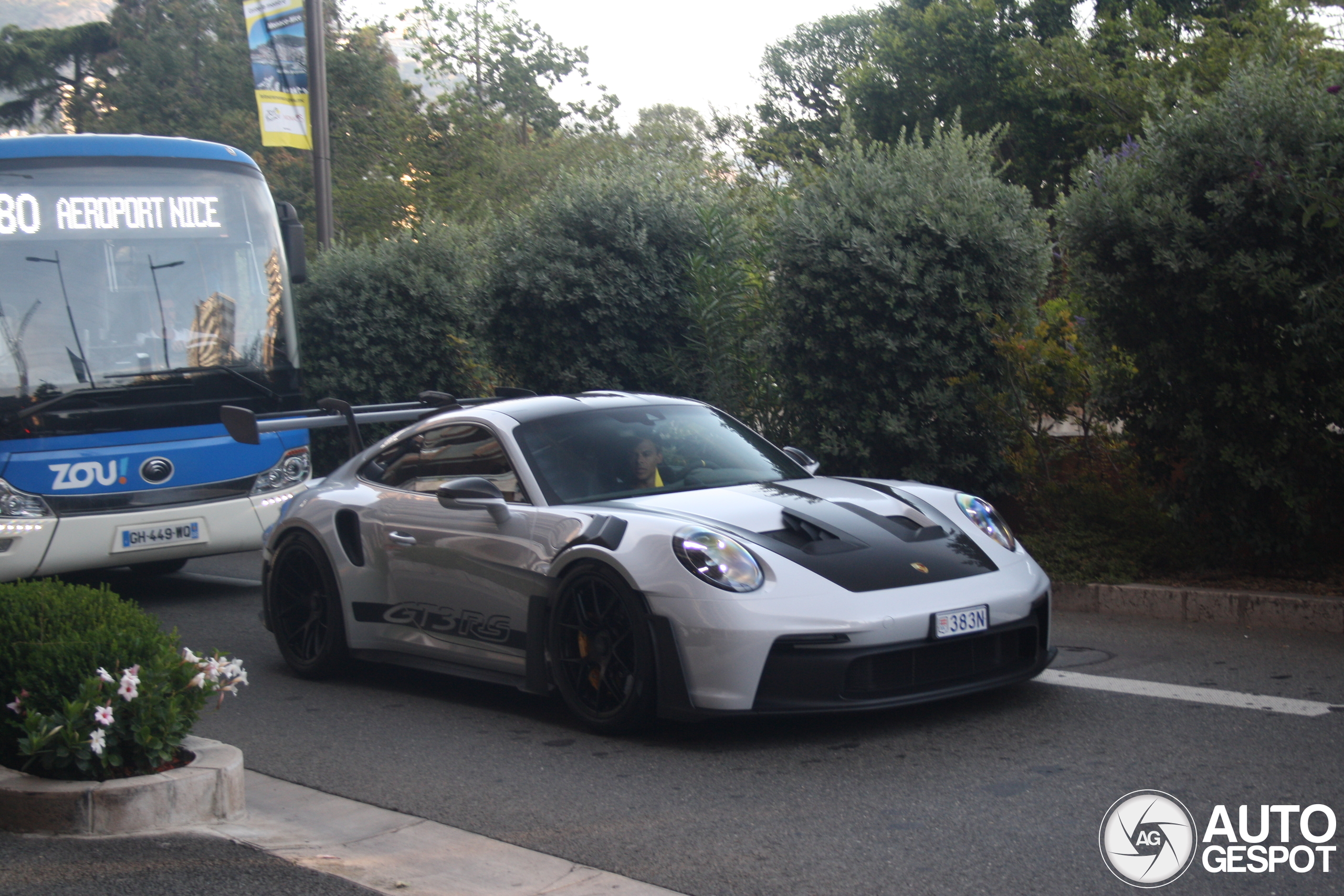 Porsche 992 GT3 RS Weissach Package