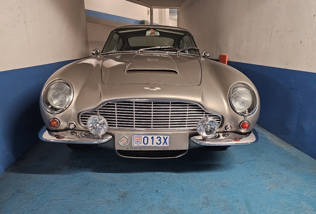 Aston Martin DB6 Vantage MKI