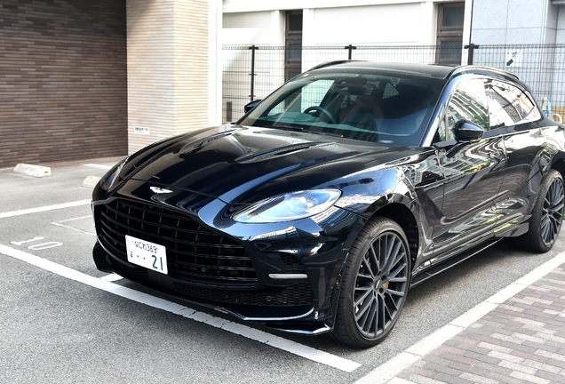 Aston Martin DBX707