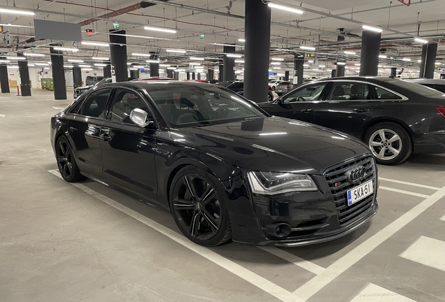 Audi S8 D4