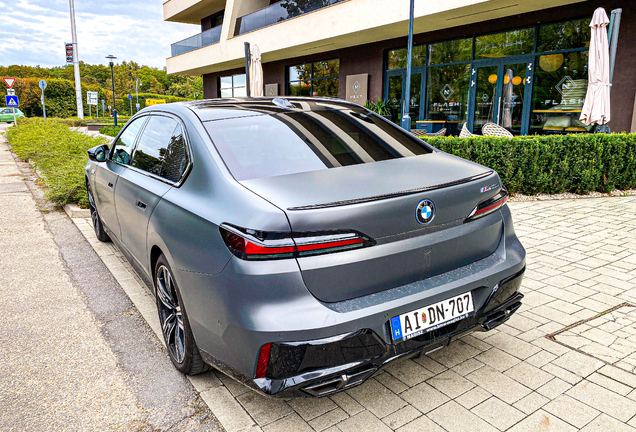 BMW M760e xDrive