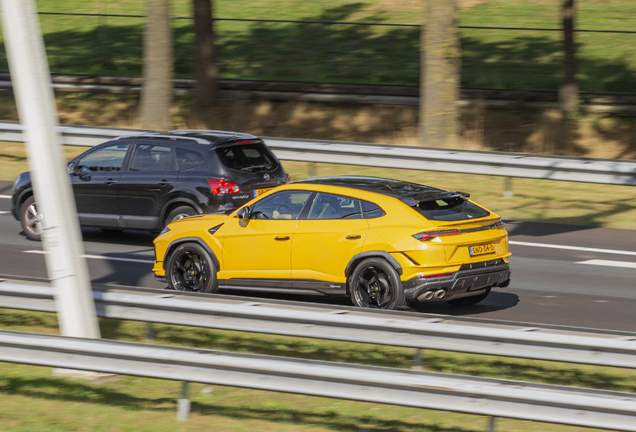 Lamborghini Urus Performante