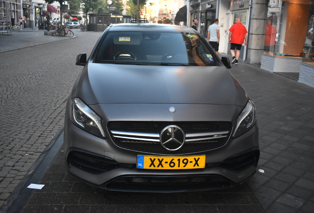 Mercedes-AMG A 45 W176 2015