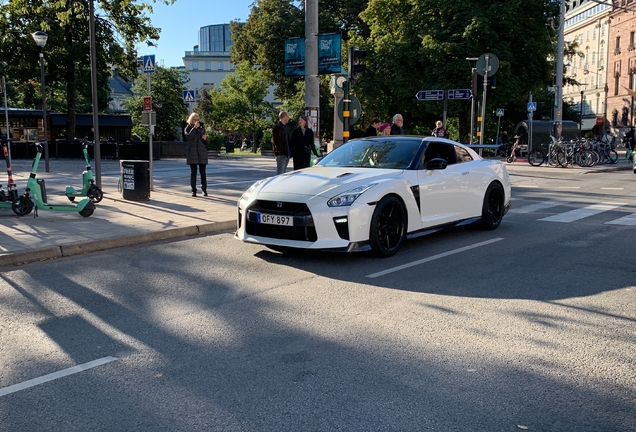 Nissan GT-R 2017