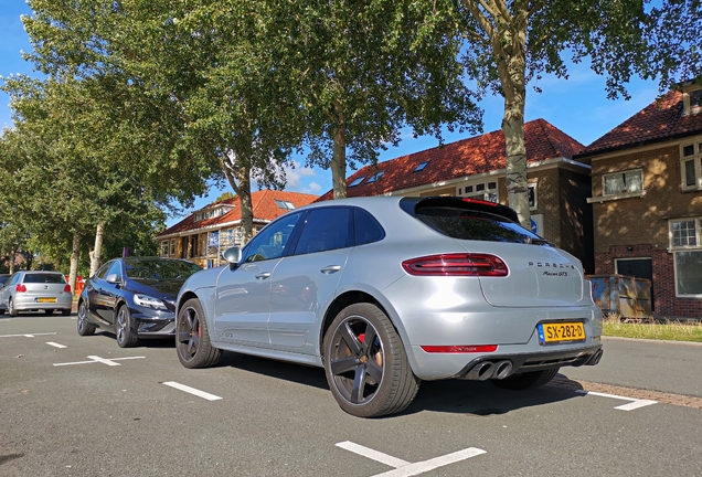 Porsche 95B Macan GTS