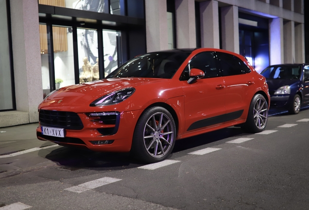 Porsche 95B Macan GTS