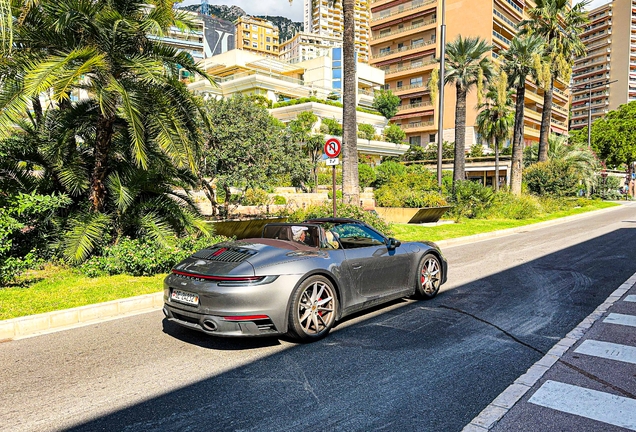 Porsche 992 Carrera 4S Cabriolet