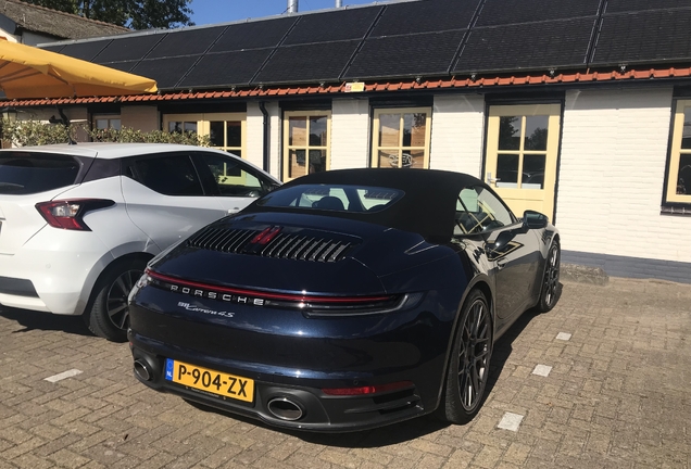 Porsche 992 Carrera 4S Cabriolet