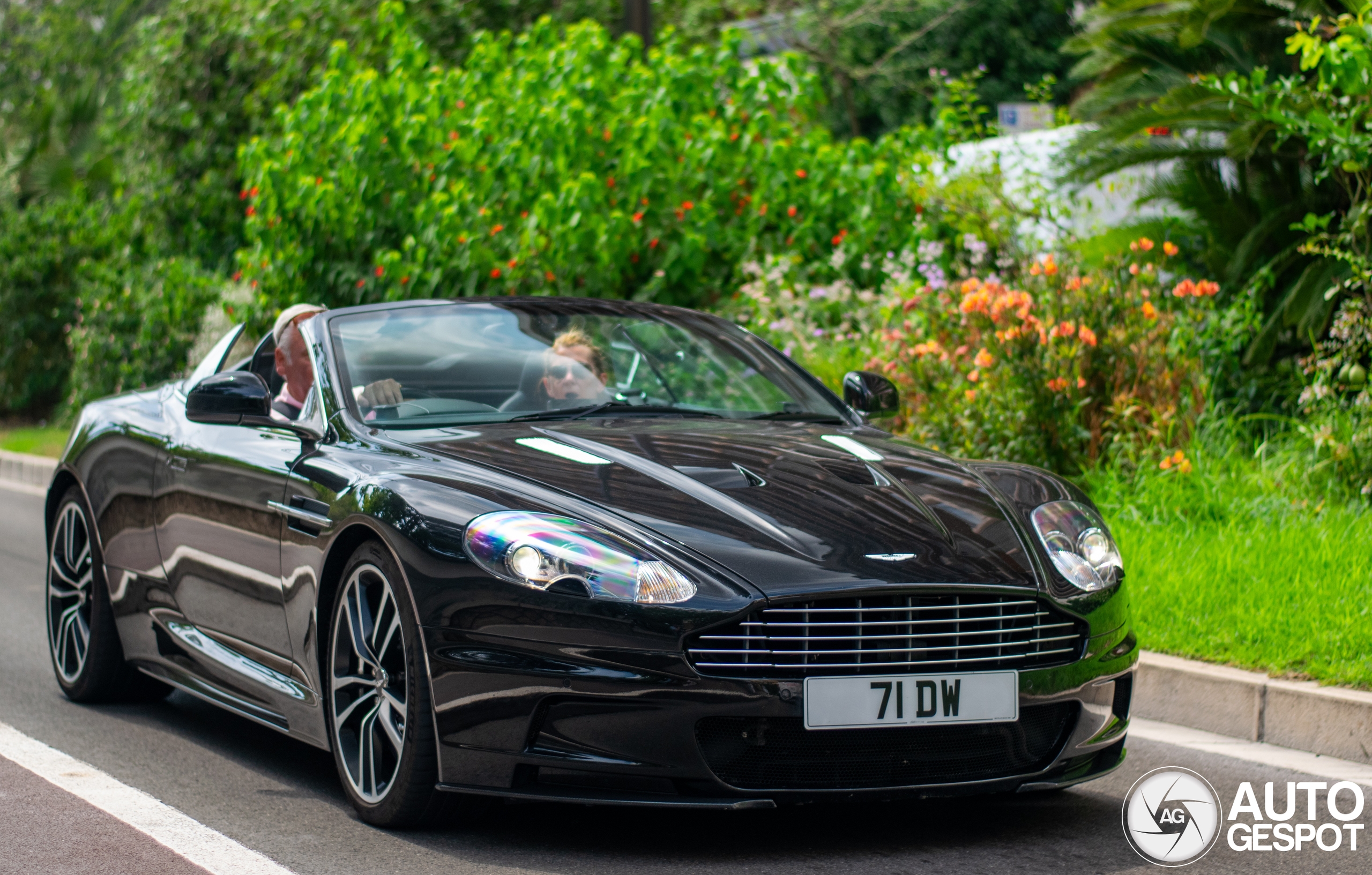 Aston Martin DBS Volante