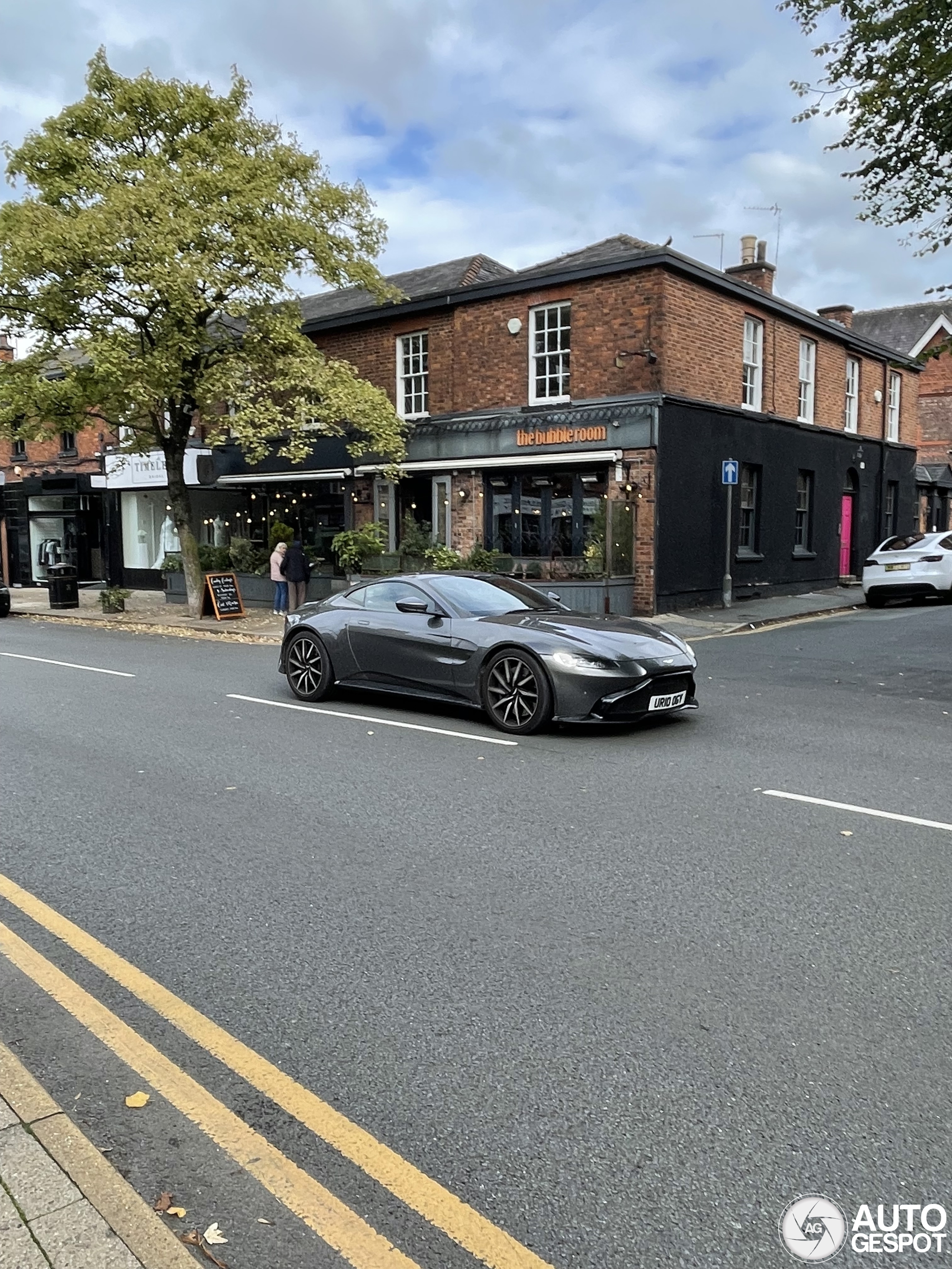 Aston Martin V8 Vantage 2018