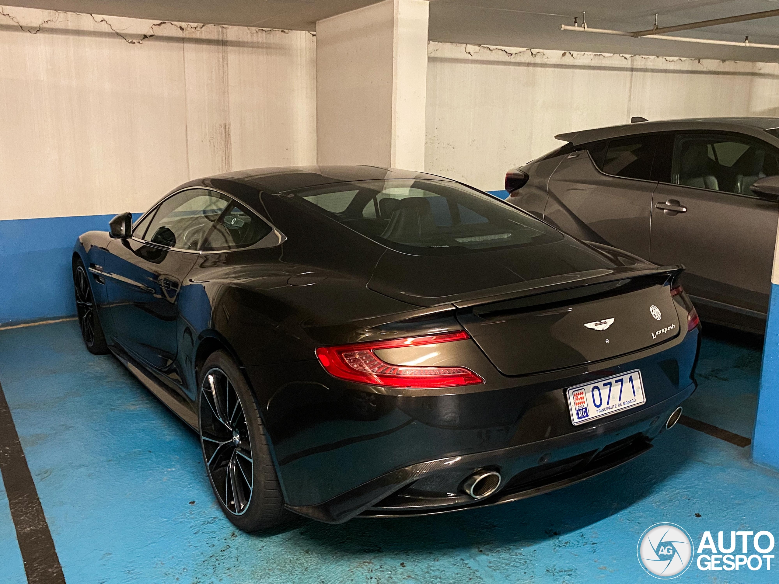 Aston Martin Vanquish 2013