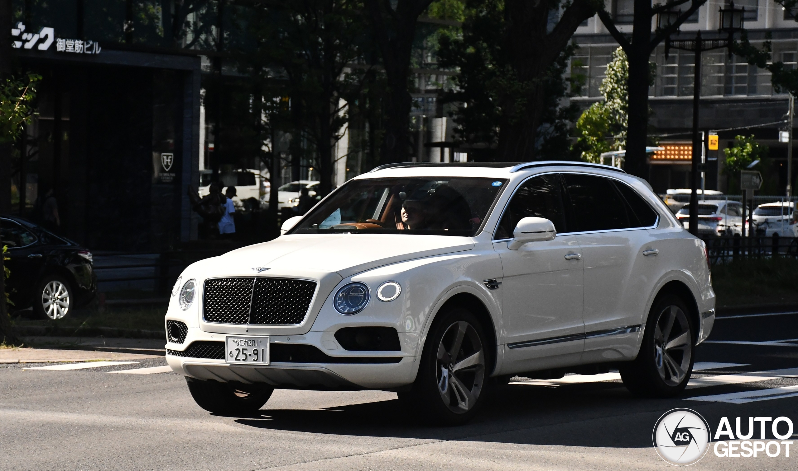 Bentley Bentayga V8