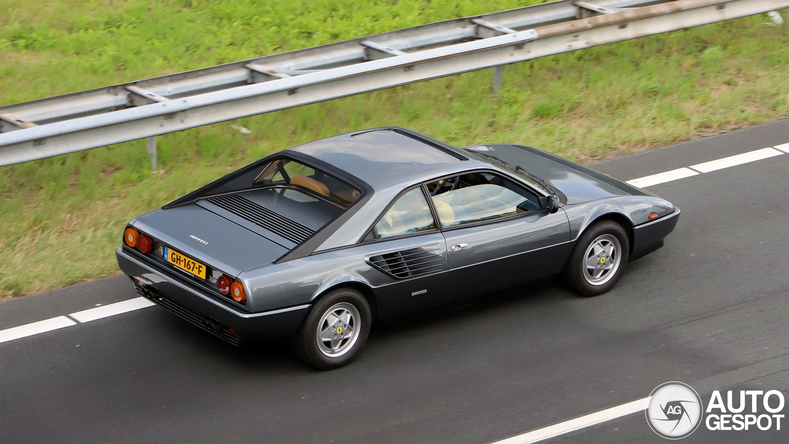 Ferrari Mondial 3.2