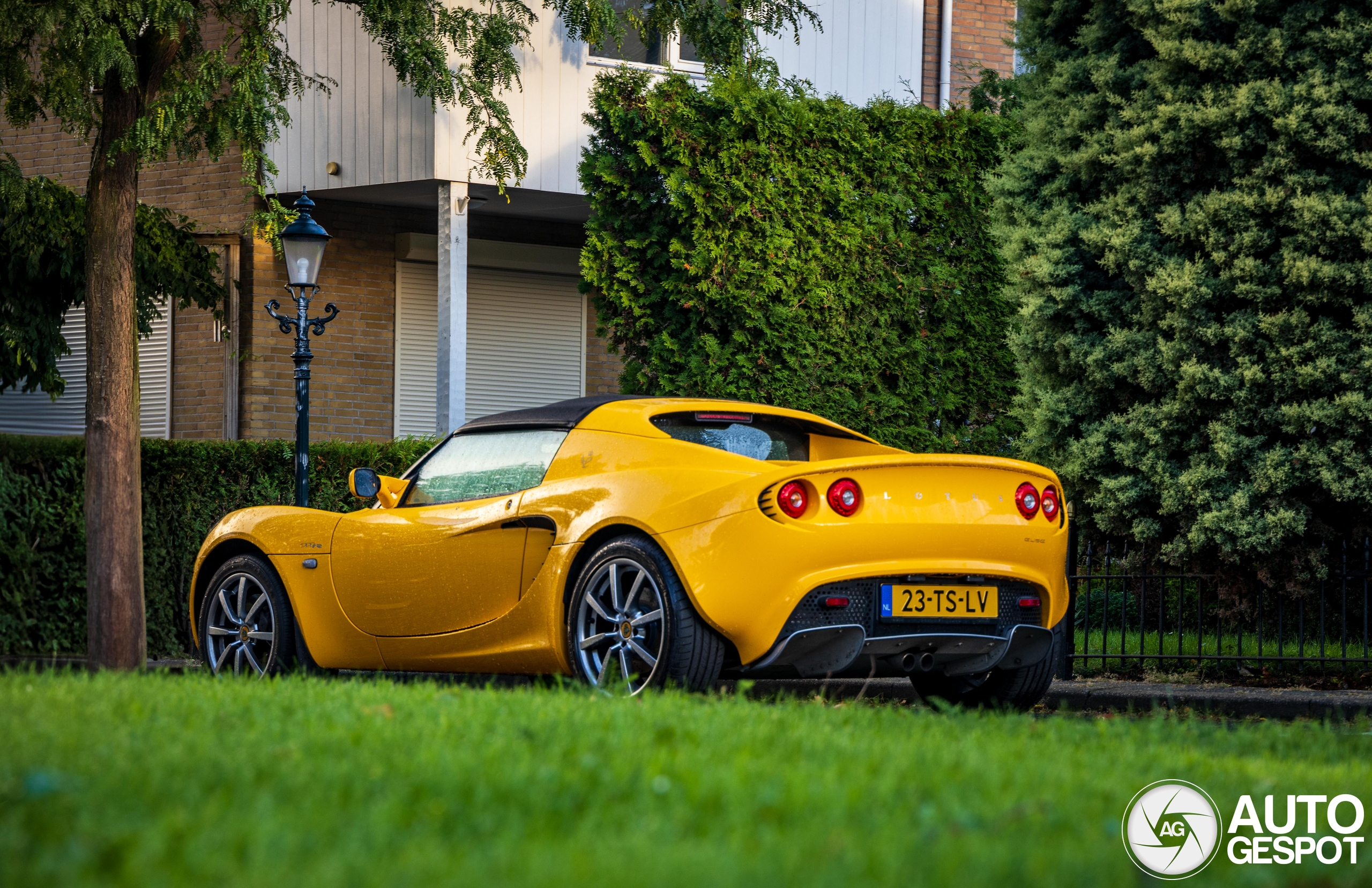 Lotus Elise S2 111R