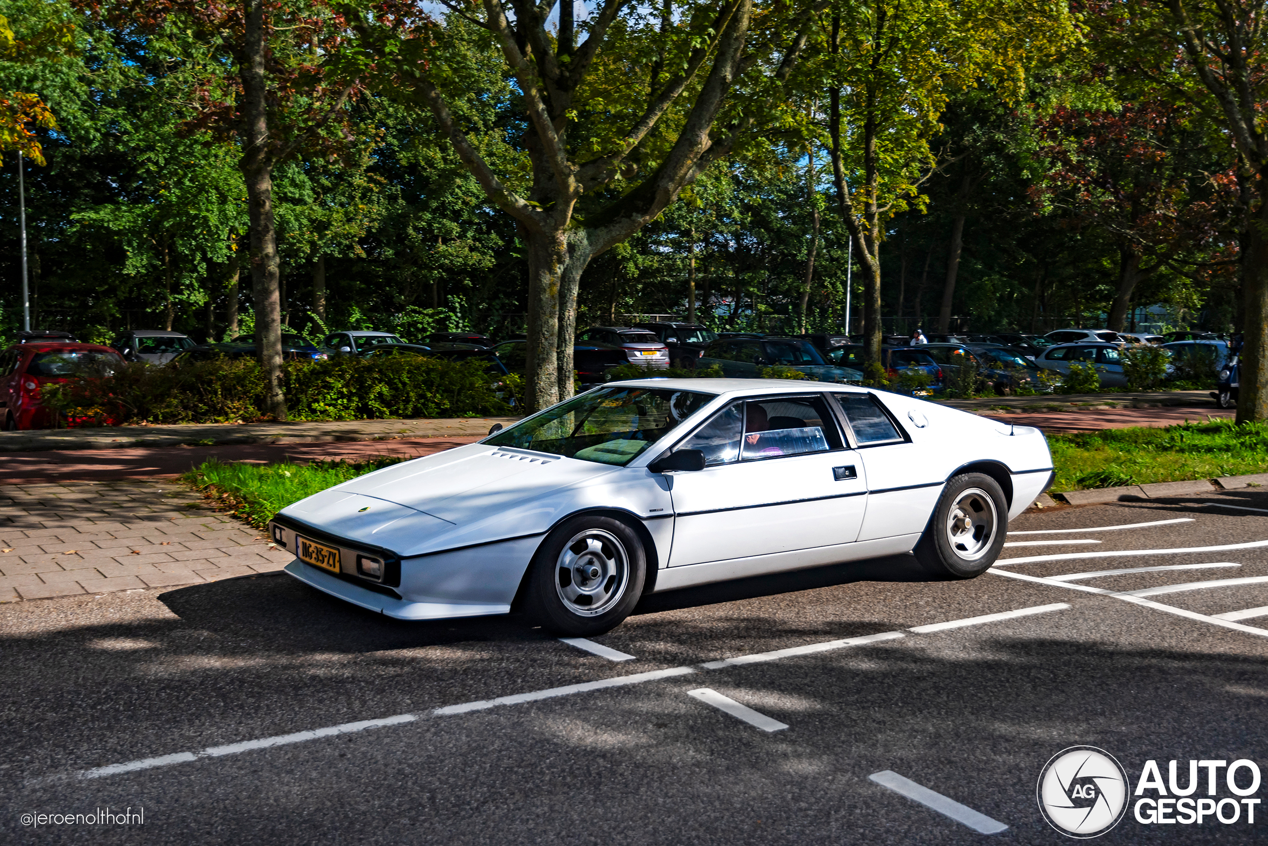 Lotus Esprit S2