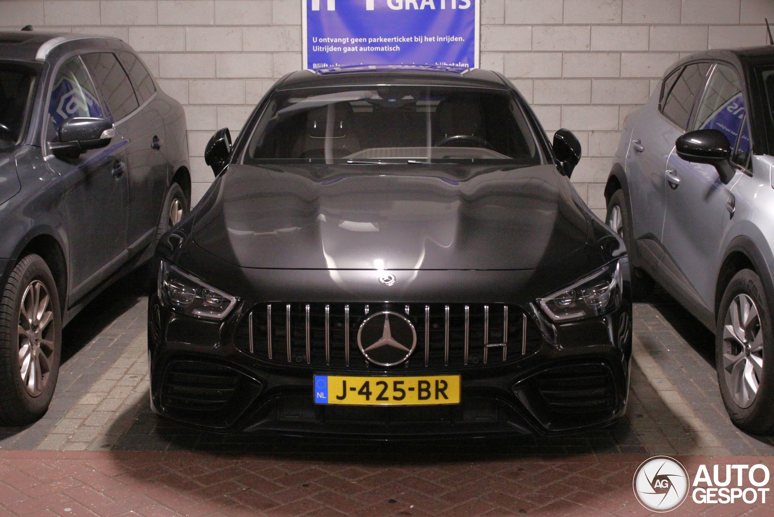 Mercedes-AMG GT 63 S X290