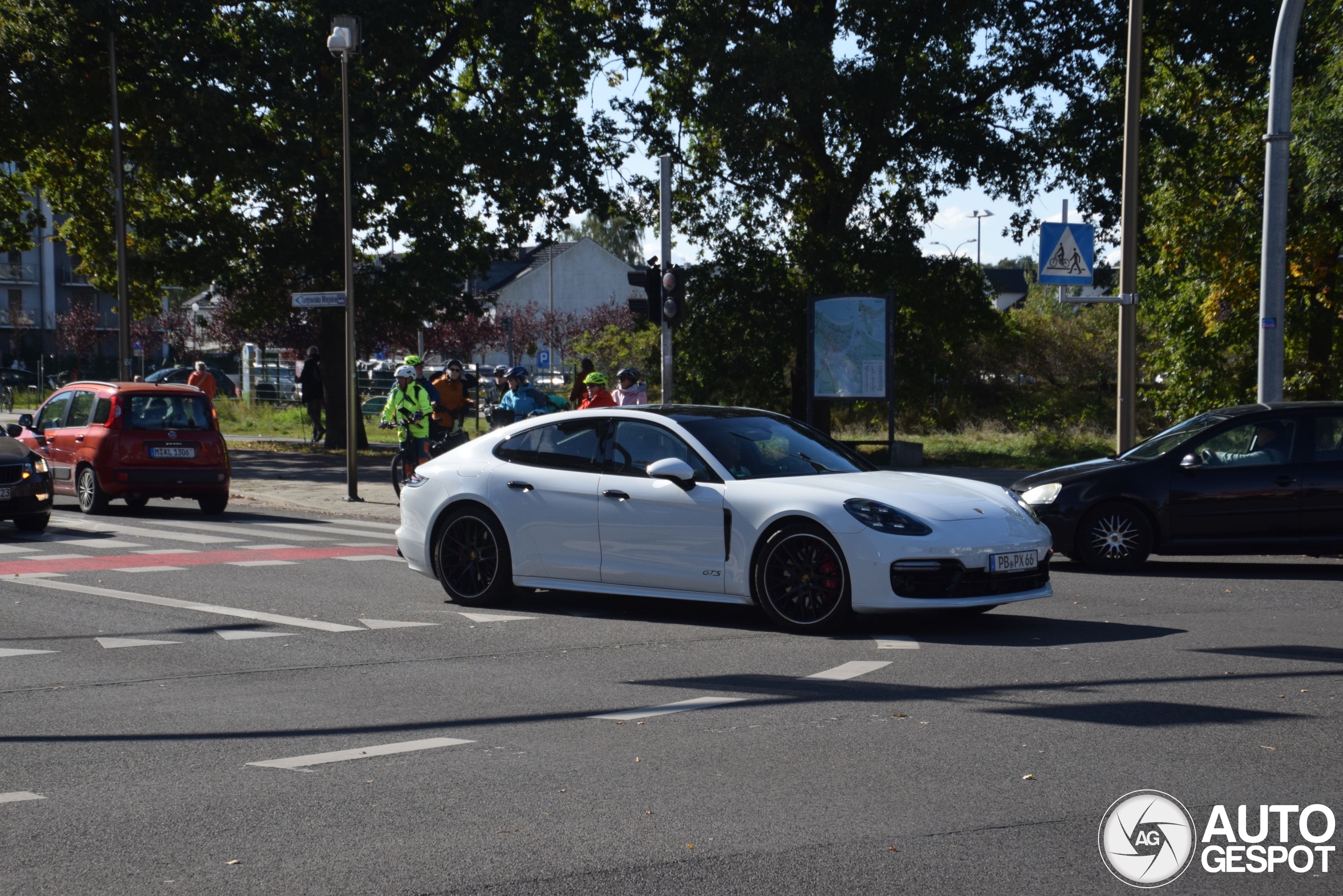 Porsche 971 Panamera GTS MkI