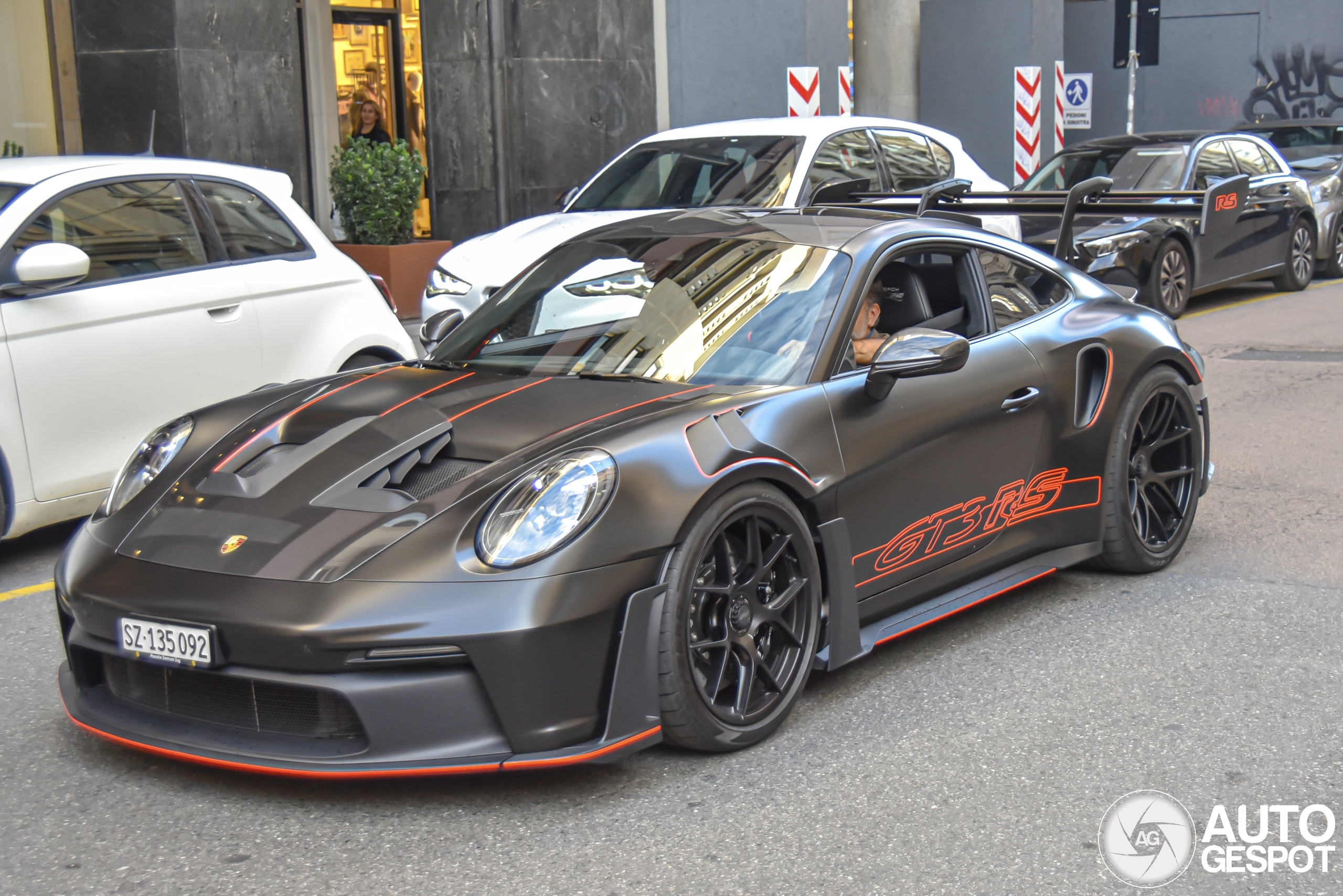 Porsche 992 GT3 RS Weissach Package