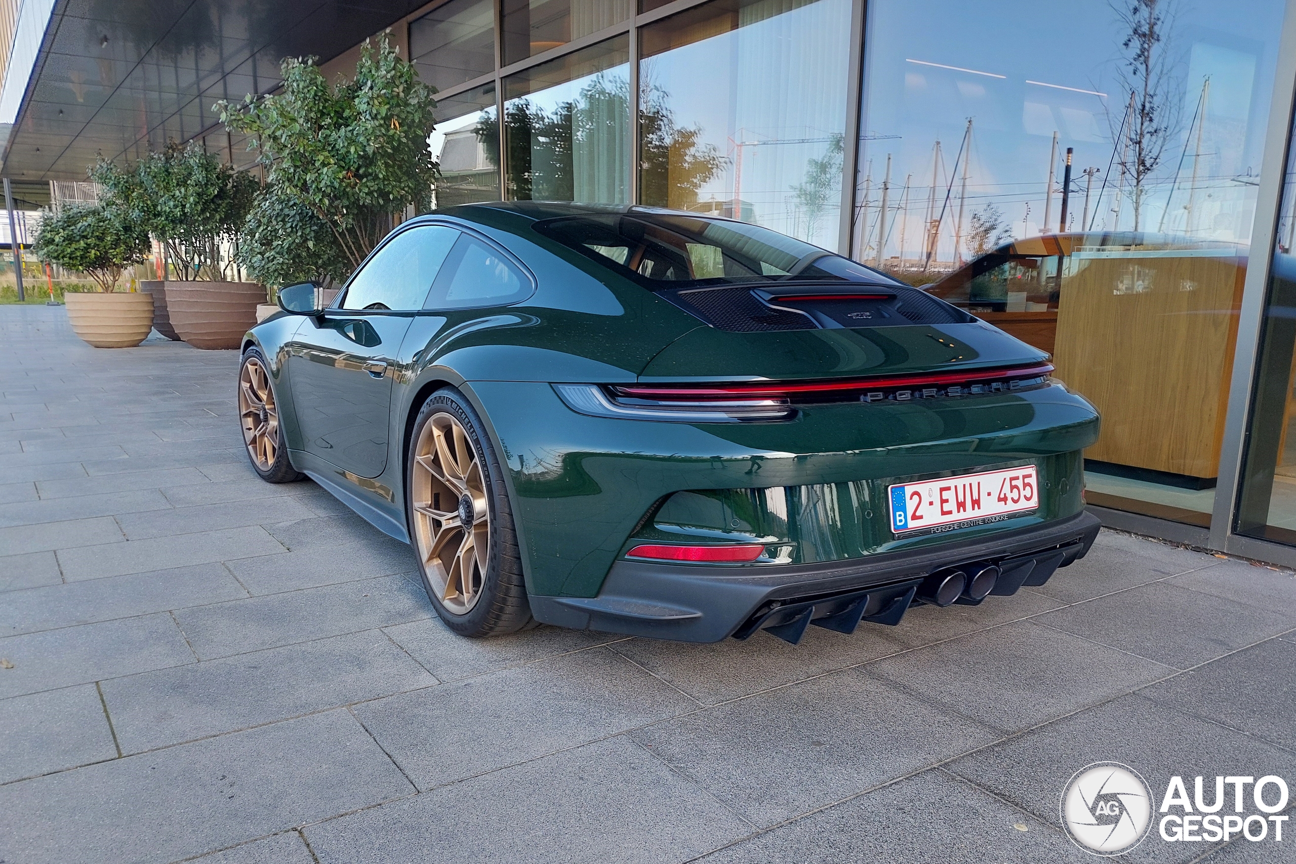 Porsche 992 GT3 Touring