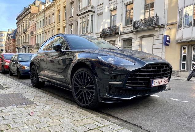 Aston Martin DBX707